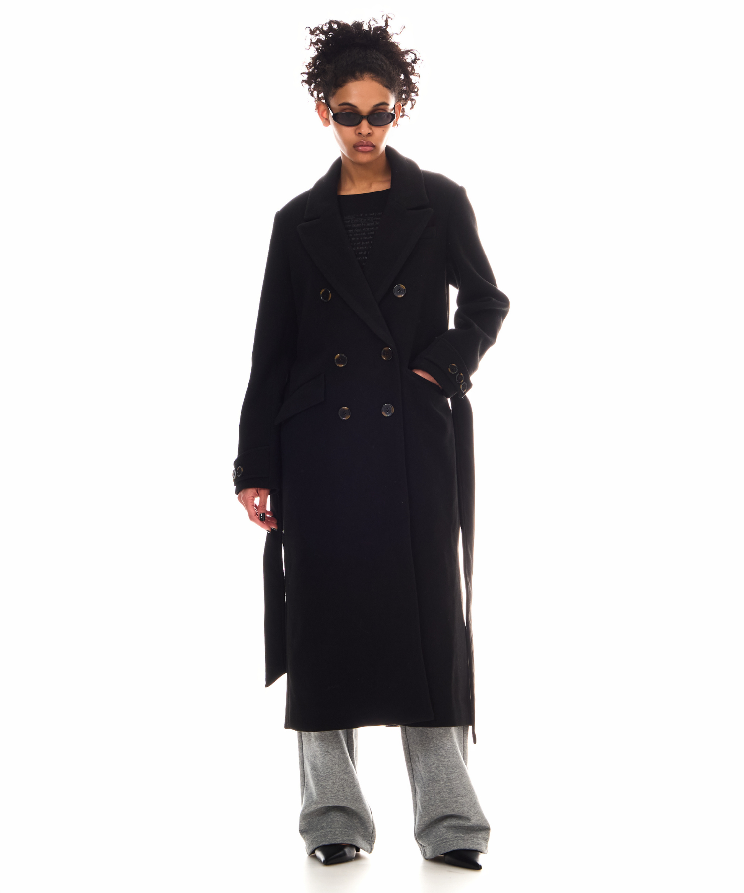 トゥエンティーズ　ベッドでクッキーを食べないで　ロングコート　ブラック BOXY DOUBLE LONG COAT – BEEDEN