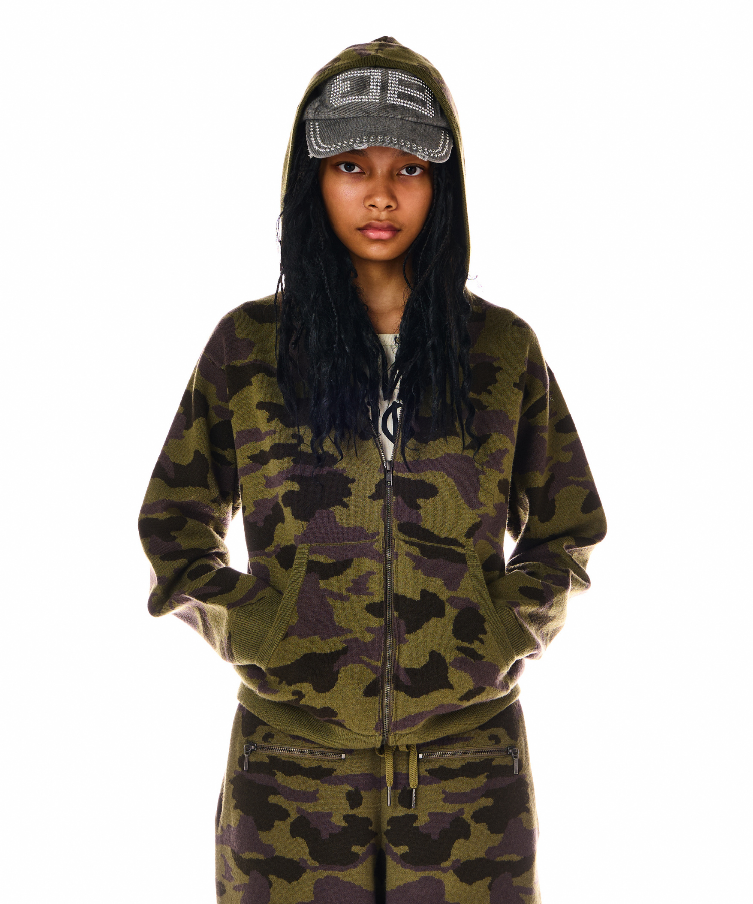 KNIT JQ LOOSE HOODIE – BEEDEN KNIT JQ LOOSE HOODIE – BEEDEN