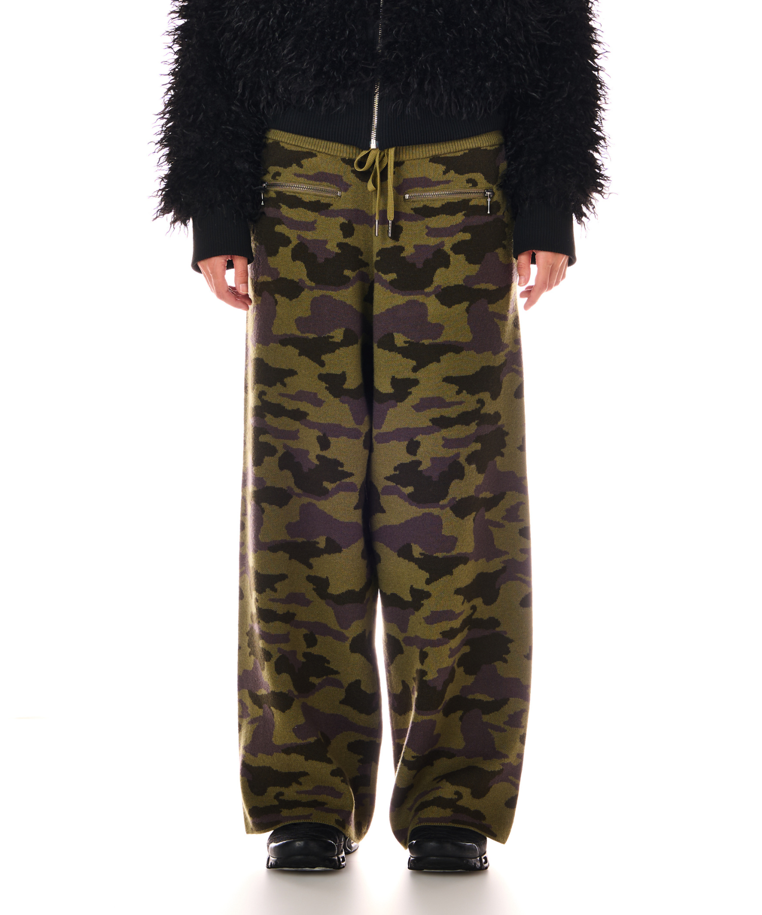 KNIT JQ LOOSE PANTS – BEEDEN KNIT JQ LOOSE PANTS – BEEDEN