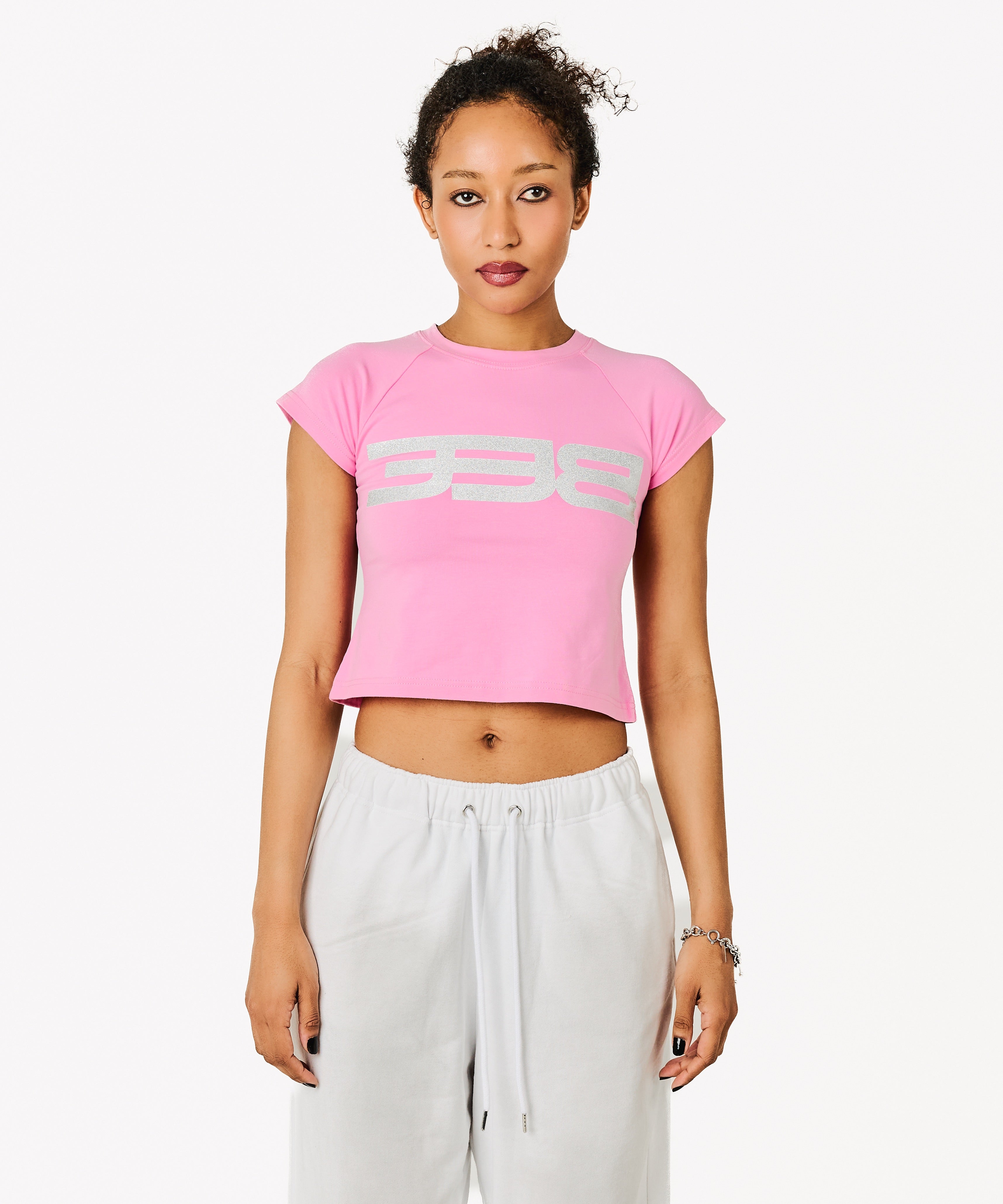 COMPACT GLITTER PRINT TEE – BEEDEN