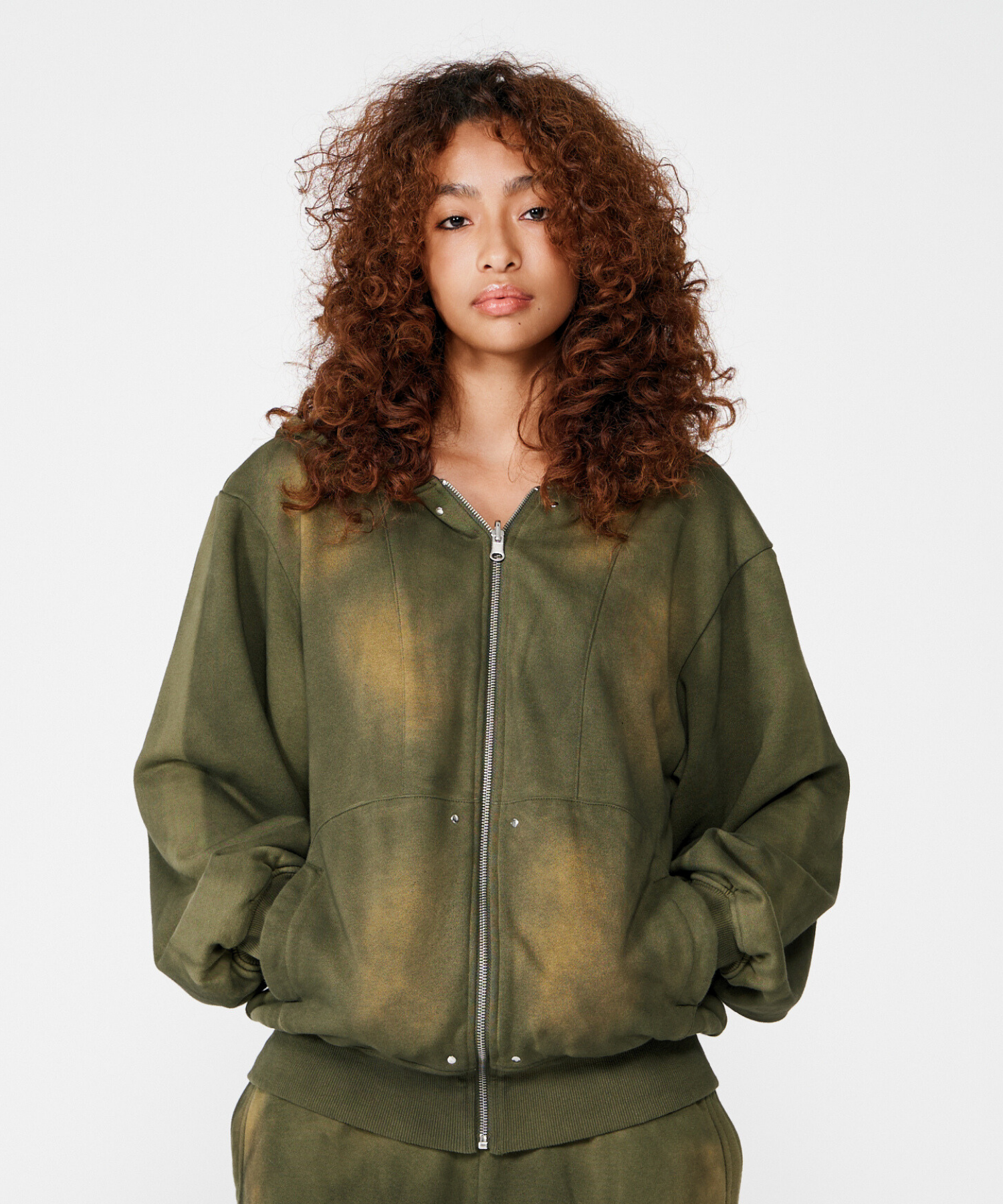 トップス BEEDEN BLEACH DYE REVERSIBLE PARKER BLEACH DYE REVERSIBLE PARKER - VIP – BEEDEN
