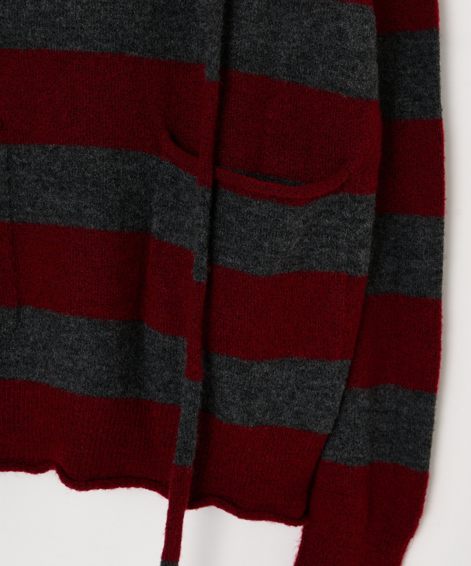 HANGS DOWN TIE BORDER KNIT – BEEDEN HANGS DOWN TIE BORDER KNIT – BEEDEN