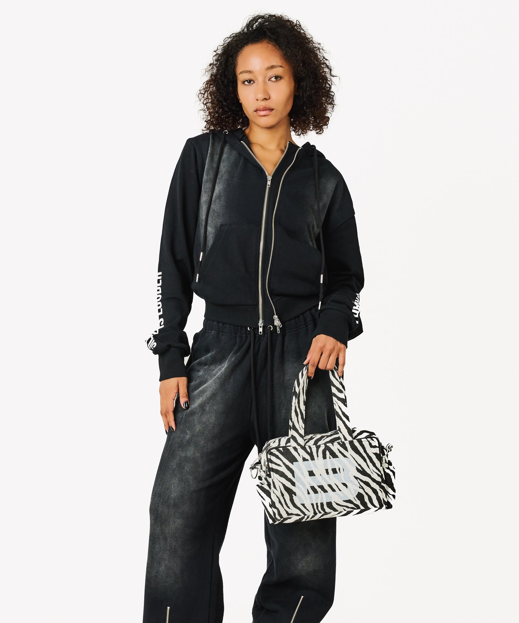 MINI B LOGO BAG – BEEDEN
