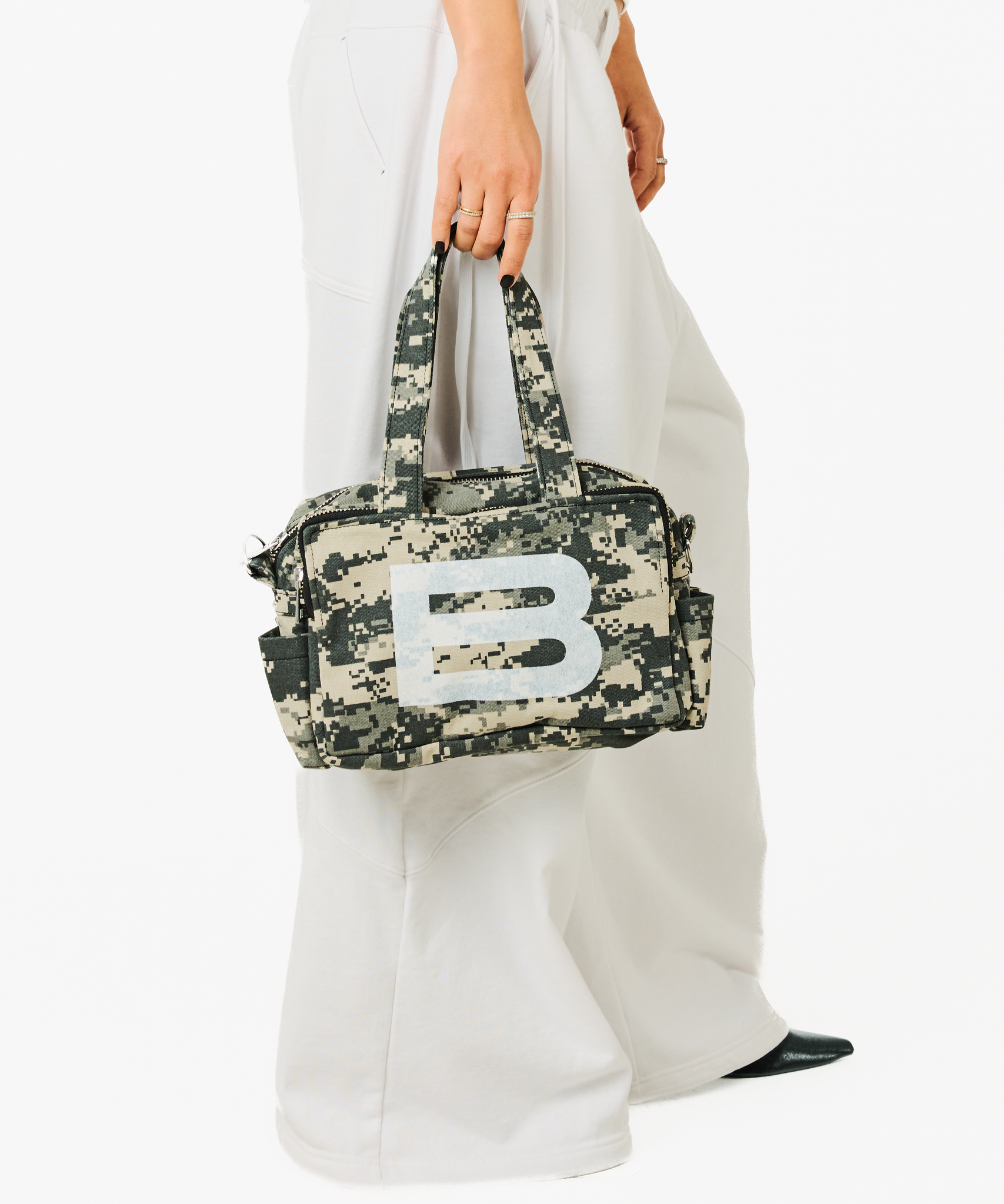 MINI B LOGO BAG – BEEDEN MINI B LOGO BAG – BEEDEN