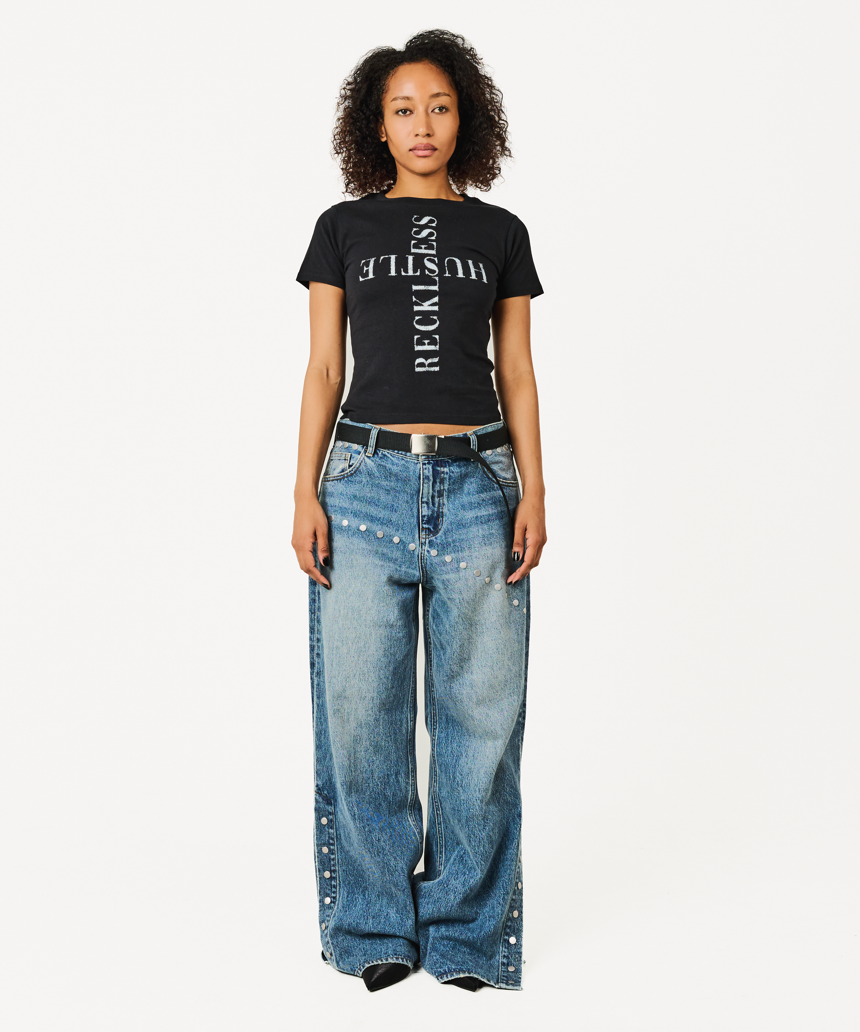 SPRAY PRINT CROSS TEE – BEEDEN SPRAY PRINT CROSS TEE – BEEDEN