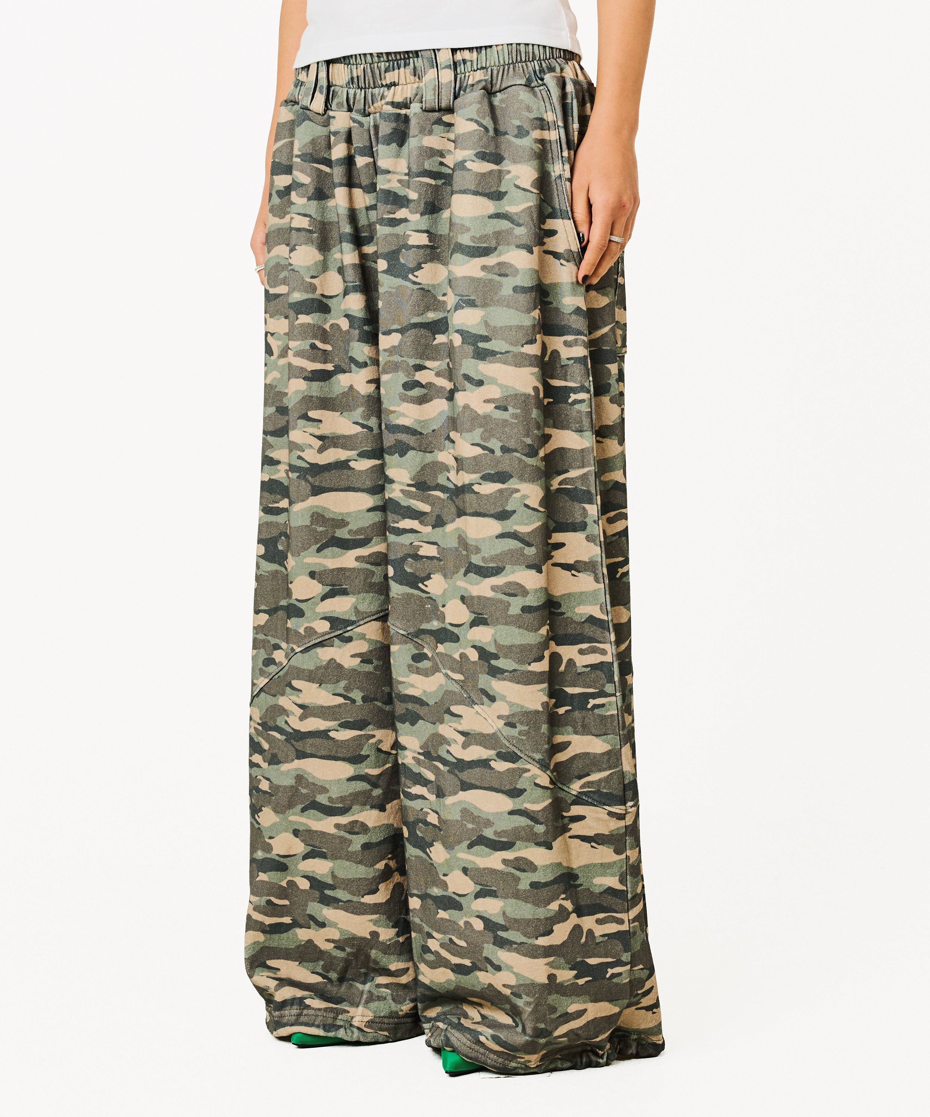 商品 – BEEDEN
