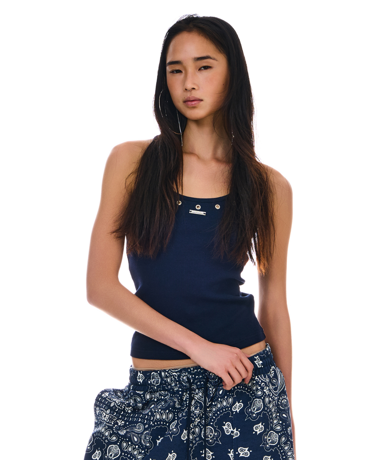 EYELET BACK PRINT TANK – BEEDEN EYELET BACK PRINT TANK – BEEDEN