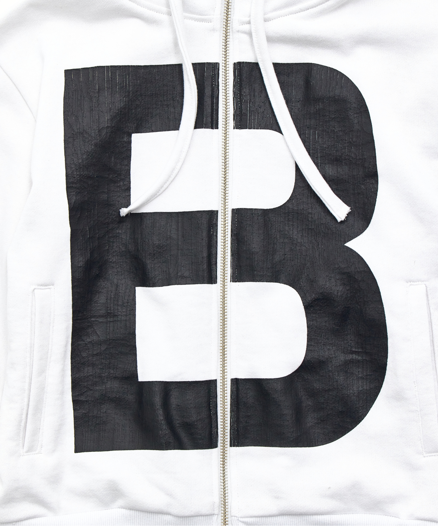 B LOGO BASIC HOODIE – BEEDEN B LOGO BASIC HOODIE – BEEDEN